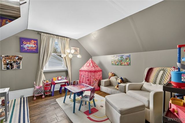 557 Meadowbrook Drive, Lewiston, NY 14092