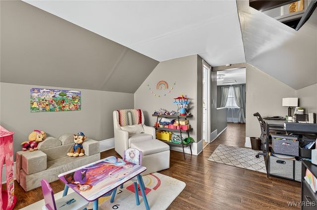 557 Meadowbrook Drive, Lewiston, NY 14092