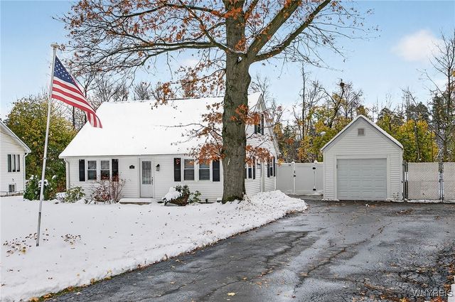 557 Meadowbrook Drive, Lewiston, NY 14092