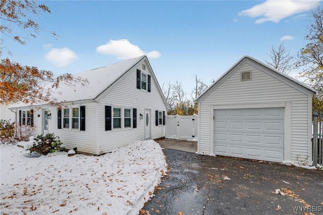 557 Meadowbrook Drive, Lewiston, NY 14092