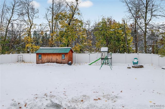 557 Meadowbrook Drive, Lewiston, NY 14092