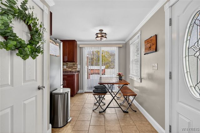 557 Meadowbrook Drive, Lewiston, NY 14092