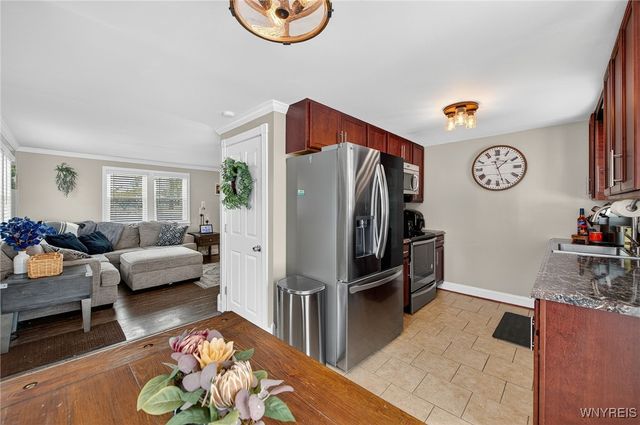 557 Meadowbrook Drive, Lewiston, NY 14092