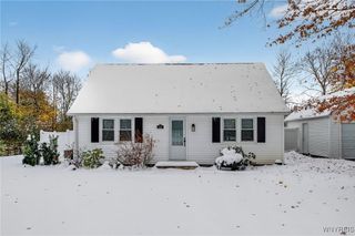 557 Meadowbrook Drive, Lewiston, NY 14092