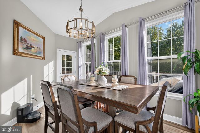 5969 TAPESTRY DR, Woodbridge, VA 22193