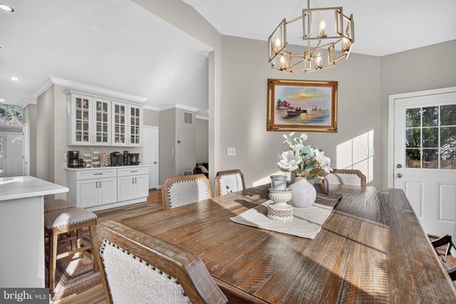 5969 TAPESTRY DR, Woodbridge, VA 22193