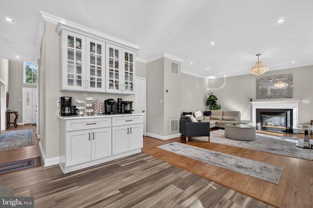 5969 TAPESTRY DR, Woodbridge, VA 22193