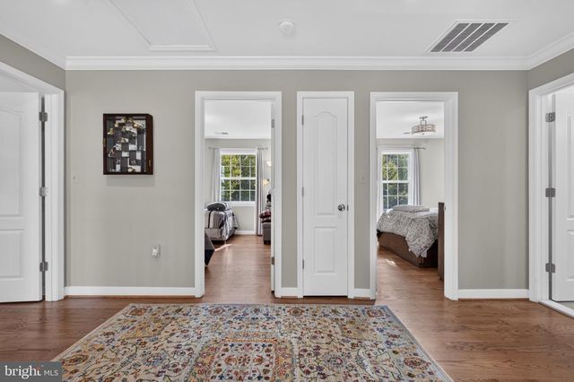 5969 TAPESTRY DR, Woodbridge, VA 22193