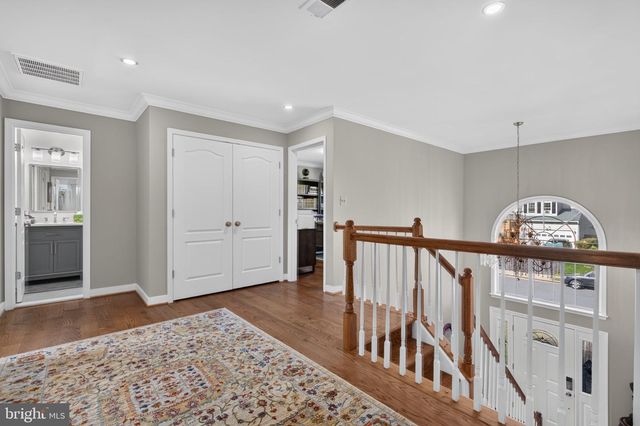 5969 TAPESTRY DR, Woodbridge, VA 22193