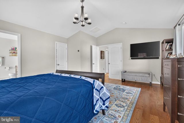 5969 TAPESTRY DR, Woodbridge, VA 22193