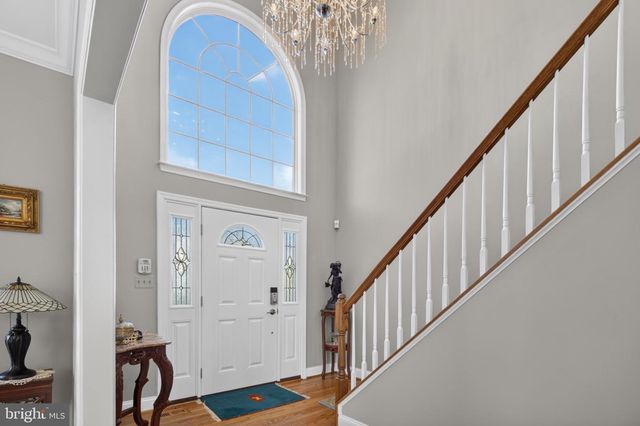 5969 TAPESTRY DR, Woodbridge, VA 22193