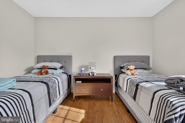 5969 TAPESTRY DR, Woodbridge, VA 22193