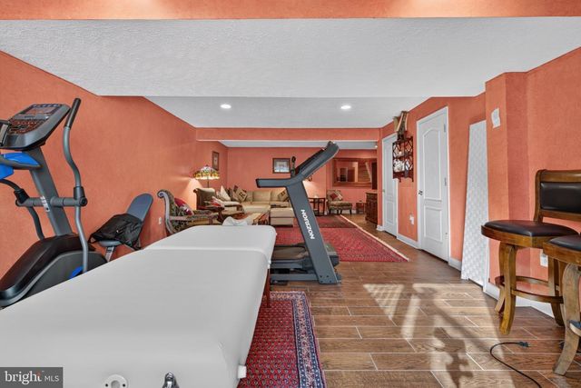 5969 TAPESTRY DR, Woodbridge, VA 22193