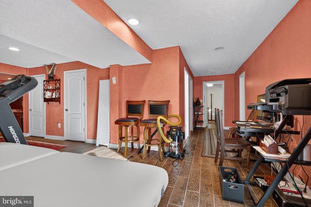 5969 TAPESTRY DR, Woodbridge, VA 22193