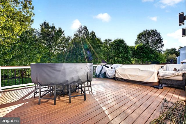 5969 TAPESTRY DR, Woodbridge, VA 22193