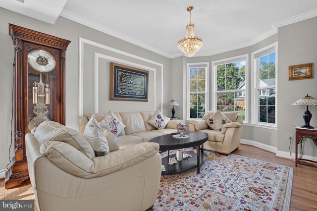 5969 TAPESTRY DR, Woodbridge, VA 22193