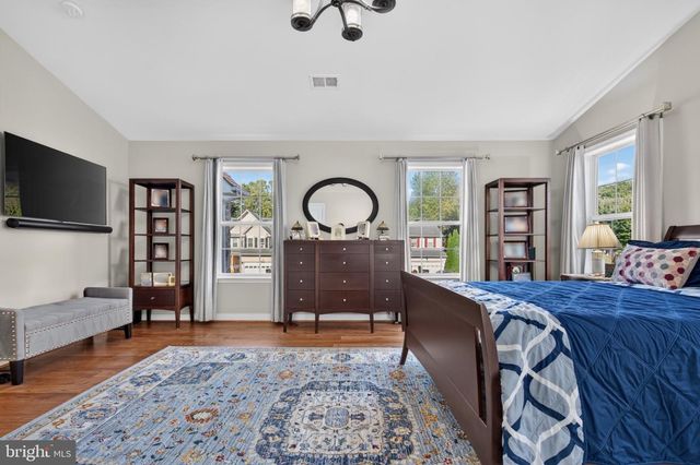 5969 TAPESTRY DR, Woodbridge, VA 22193