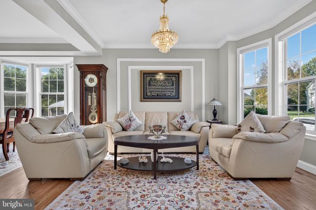 5969 TAPESTRY DR, Woodbridge, VA 22193