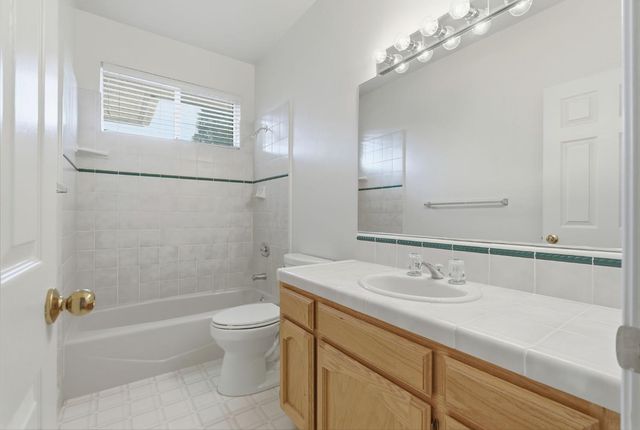 8818 Barrister Ln, Fair Oaks, CA 95628