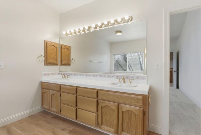 8818 Barrister Ln, Fair Oaks, CA 95628