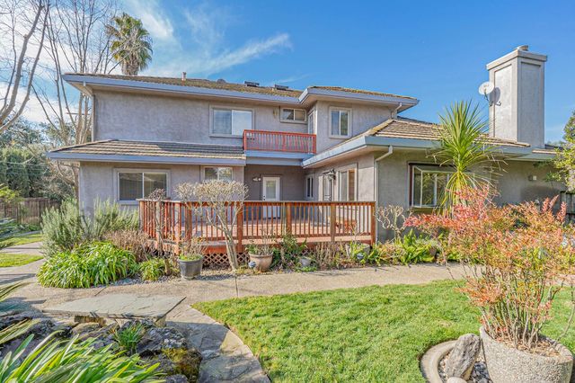 8818 Barrister Ln, Fair Oaks, CA 95628