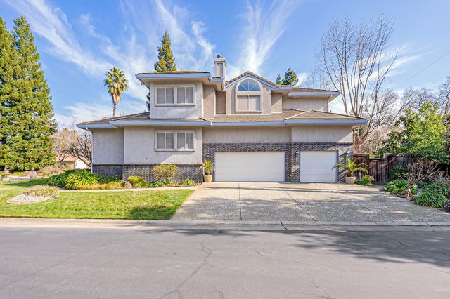 8818 Barrister Ln, Fair Oaks, CA 95628