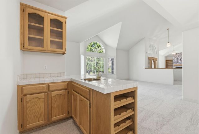 8818 Barrister Ln, Fair Oaks, CA 95628