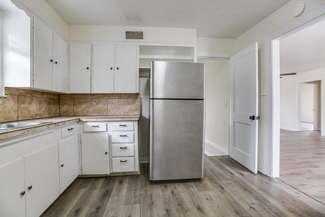 1921 W Avenue J, San Angelo, TX 76901