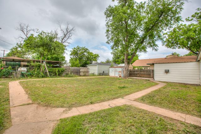 1921 W Avenue J, San Angelo, TX 76901