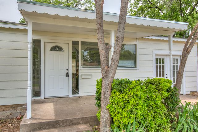 1921 W Avenue J, San Angelo, TX 76901
