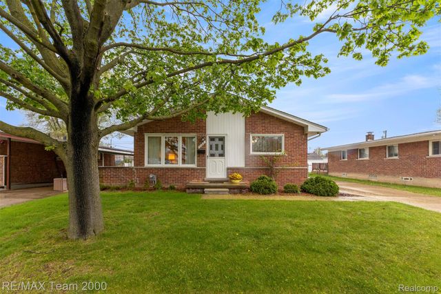 1182 S Venoy Road, Westland, MI 48186