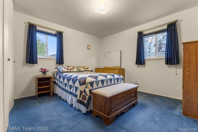 1182 S Venoy Road, Westland, MI 48186