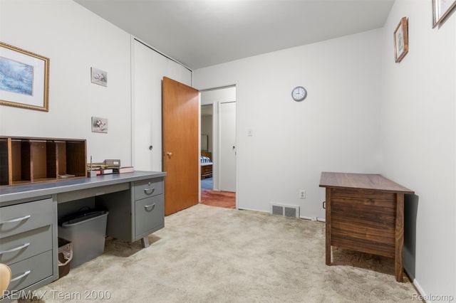 1182 S Venoy Road, Westland, MI 48186