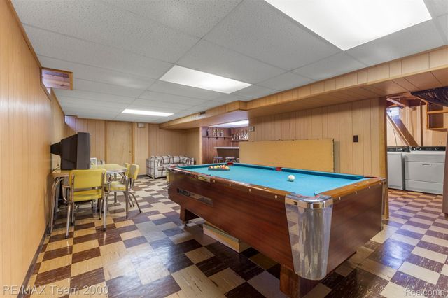 1182 S Venoy Road, Westland, MI 48186