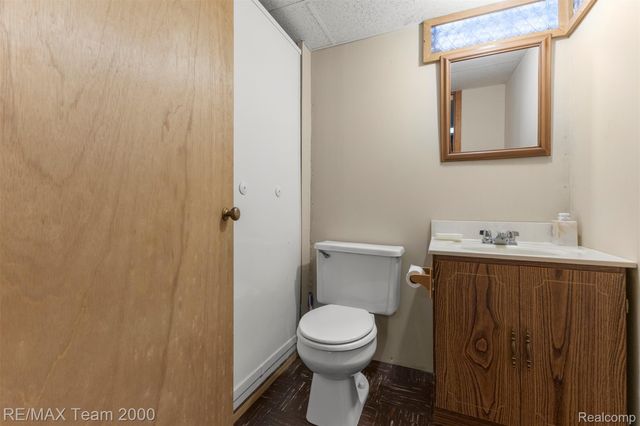 1182 S Venoy Road, Westland, MI 48186