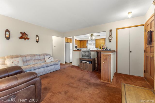 1182 S Venoy Road, Westland, MI 48186