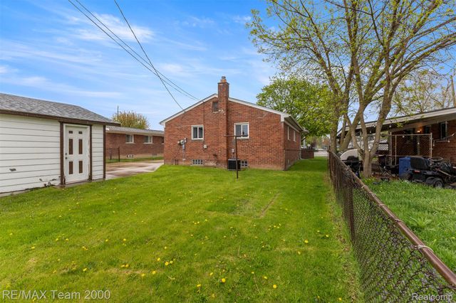 1182 S Venoy Road, Westland, MI 48186