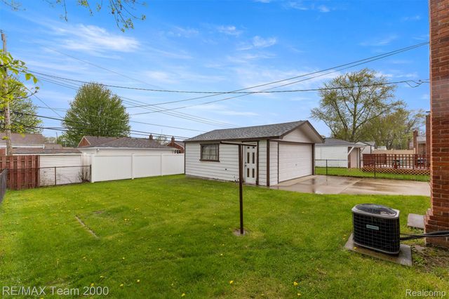 1182 S Venoy Road, Westland, MI 48186