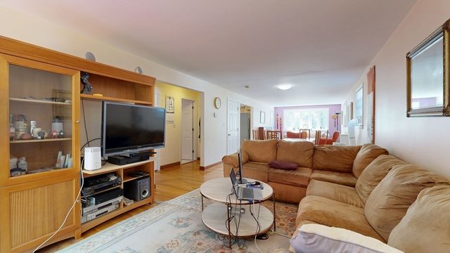 7 Norton Rd, Lexington, MA 02420