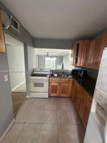 20800 NE 8th Ct 105-17, Miami, FL 33179