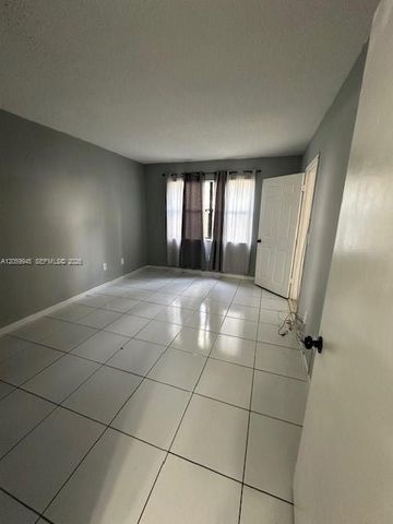 20800 NE 8th Ct 105-17, Miami, FL 33179