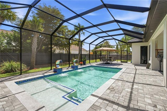 423 SW 19th AVE, Cape Coral, FL 33991