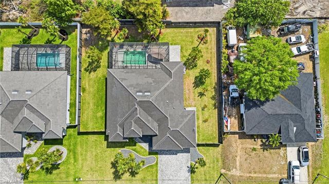 423 SW 19th AVE, Cape Coral, FL 33991