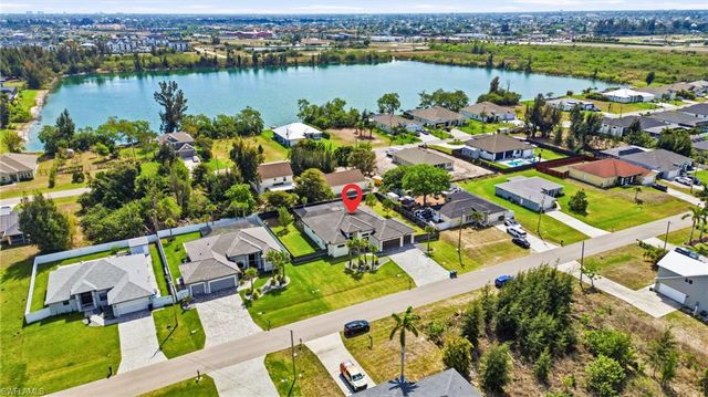 423 SW 19th AVE, Cape Coral, FL 33991