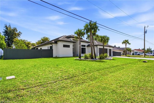 423 SW 19th AVE, Cape Coral, FL 33991