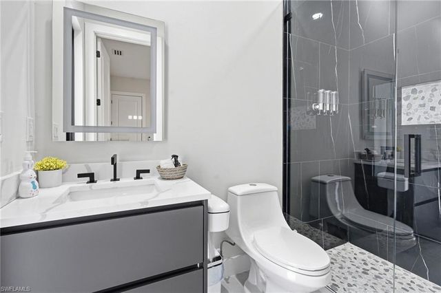 423 SW 19th AVE, Cape Coral, FL 33991