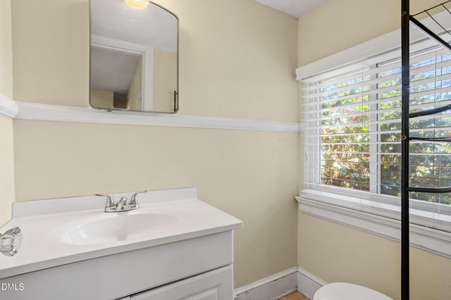 5011 Old Stage Road, Raleigh, NC 27603