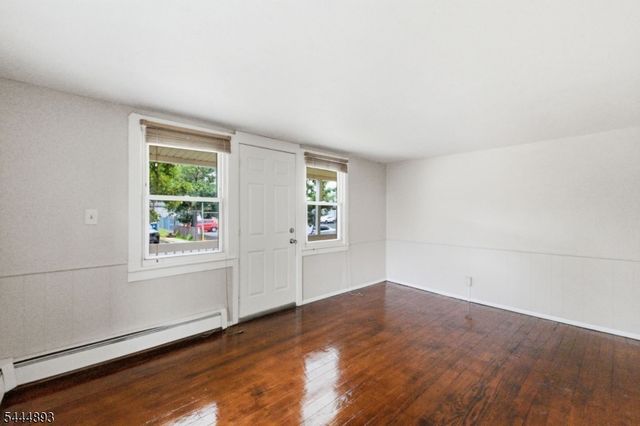 19 Chatham St, North Plainfield Boro, NJ 07060