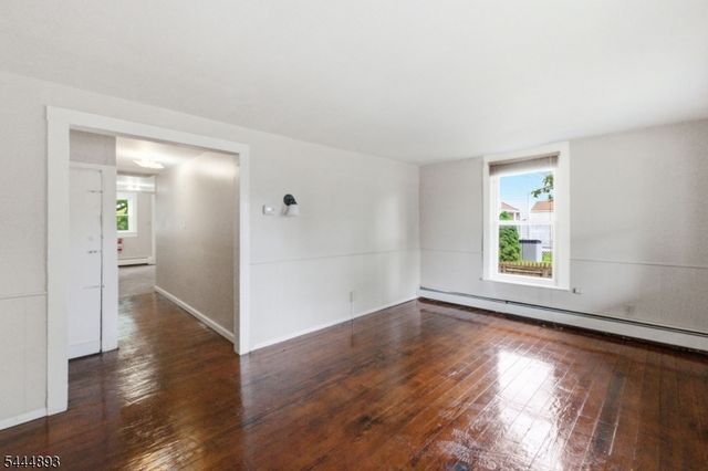 19 Chatham St, North Plainfield Boro, NJ 07060