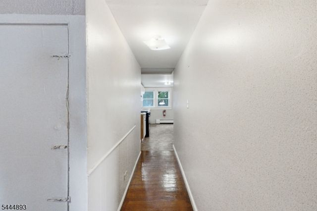 19 Chatham St, North Plainfield Boro, NJ 07060
